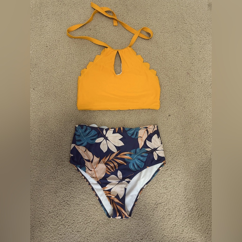 Two piece bathing suit size small